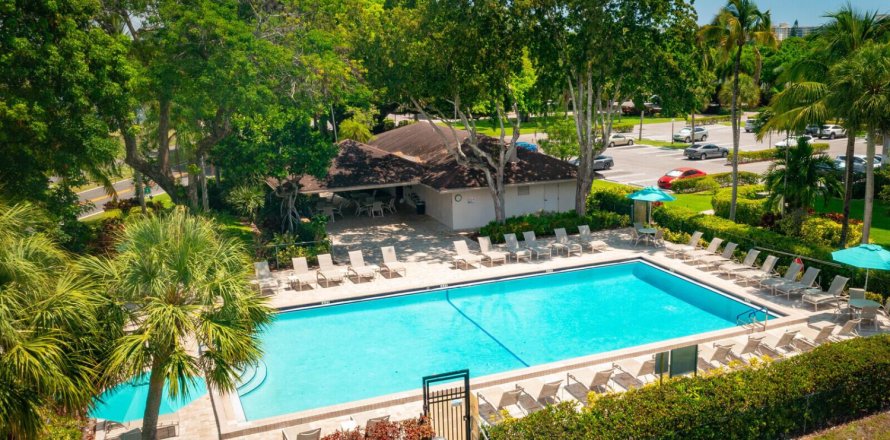 Condo in Pompano Beach, Florida, 2 bedrooms № 1208771