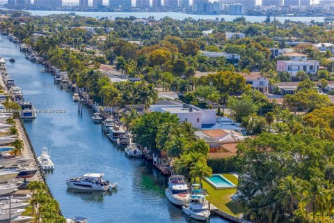 Copropriété à vendre à North Miami, Floride: 1 chambre, 68.75 m2 № 2088847 - photo 3