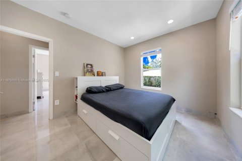 Casa en venta en Miami, Florida, 3 dormitorios, 135.27 m2 № 1934541 - foto 16