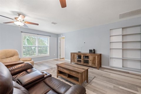 House in Spring Hill, Florida 2 bedrooms, 123.56 sq.m. № 1902740 - photo 24