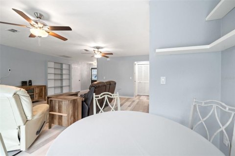 House in Spring Hill, Florida 2 bedrooms, 123.56 sq.m. № 1902740 - photo 23