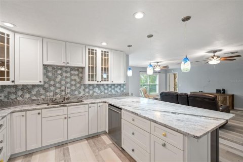 House in Spring Hill, Florida 2 bedrooms, 123.56 sq.m. № 1902740 - photo 17