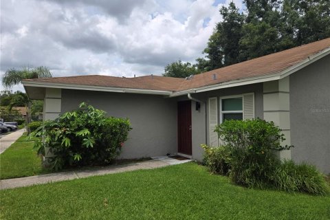 Townhouse in Tampa, Florida 2 bedrooms, 74.69 sq.m. № 1900608 - photo 3