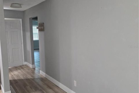 Townhouse in Tampa, Florida 2 bedrooms, 74.69 sq.m. № 1900608 - photo 9