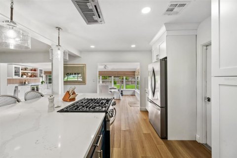 Villa ou maison à vendre à Saint Petersburg, Floride: 2 chambres, 132.01 m2 № 1825328 - photo 17