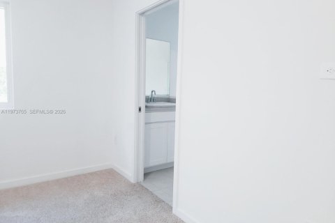 Townhouse in Miami Gardens, Florida 3 bedrooms, 141.58 sq.m. № 2033642 - photo 20