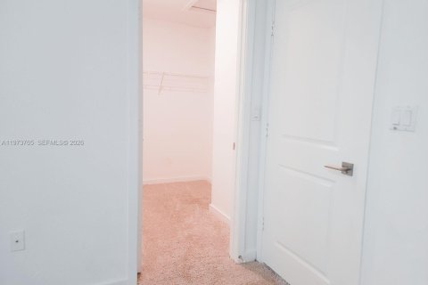 Townhouse in Miami Gardens, Florida 3 bedrooms, 141.58 sq.m. № 2033642 - photo 21