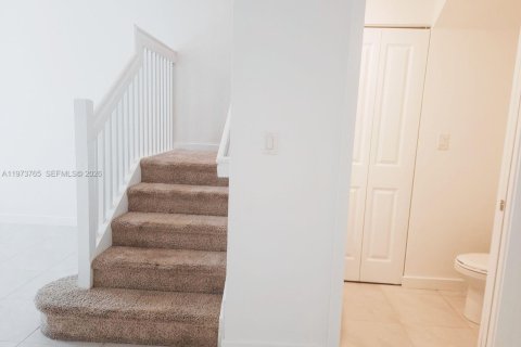 Townhouse in Miami Gardens, Florida 3 bedrooms, 141.58 sq.m. № 2033642 - photo 17