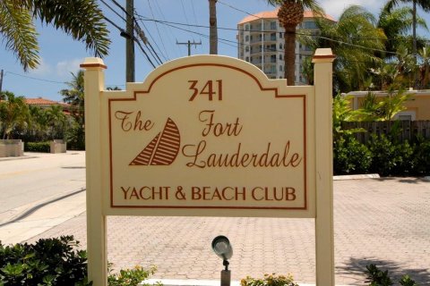 Condo in Fort Lauderdale, Florida, 1 bedroom  № 976505 - photo 1
