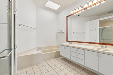 Купить виллу или дом в Хоб-Саунд, Флорида 3 комнаты, 187.38м2, № 2341095 - фото 7