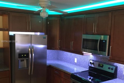 Copropriété à louer à Miami Beach, Floride: 2 chambres, 109.16 m2 № 2002093 - photo 23