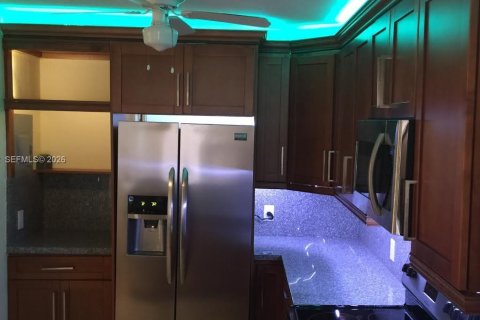 Copropriété à louer à Miami Beach, Floride: 2 chambres, 109.16 m2 № 2002093 - photo 26