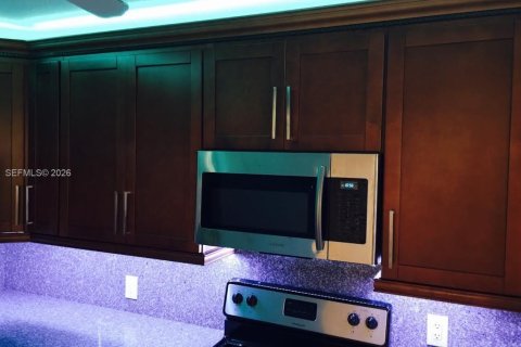 Copropriété à louer à Miami Beach, Floride: 2 chambres, 109.16 m2 № 2002093 - photo 30