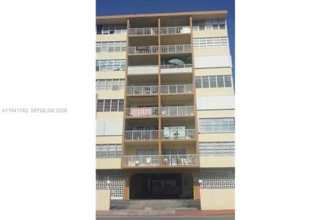 Copropriété à louer à Miami Beach, Floride: 2 chambres, 109.16 m2 № 2002093 - photo 17