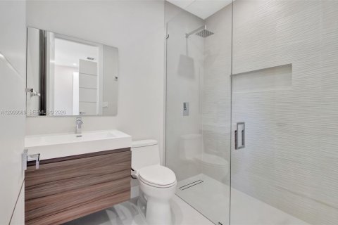 Condo in Miami, Florida, 4 bedrooms  № 2088411 - photo 20
