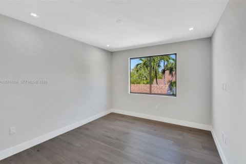 Condo in Miami, Florida, 4 bedrooms  № 2088411 - photo 18