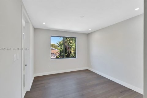 Condo in Miami, Florida, 4 bedrooms  № 2088411 - photo 14