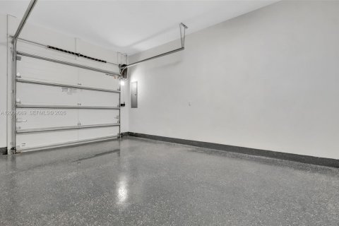 Condo in Miami, Florida, 4 bedrooms  № 2088411 - photo 25