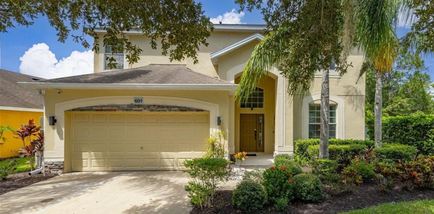 House in Davenport, Florida 6 bedrooms, 263.19 sq.m. № 1900415