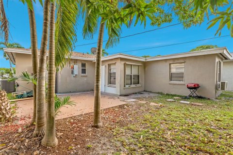 Casa en venta en Hallandale Beach, Florida, 4 dormitorios, 136.75 m2 № 1968553 - foto 23