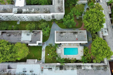 Copropriété à louer à Palmetto Bay, Floride: 2 chambres, 74.41 m2 № 1893365 - photo 19
