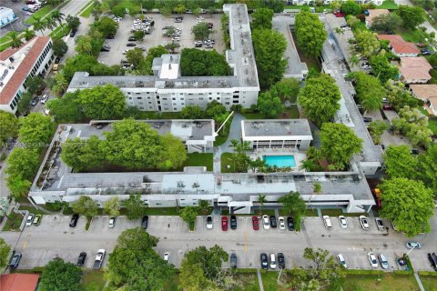 Copropriété à louer à Palmetto Bay, Floride: 2 chambres, 74.41 m2 № 1893365 - photo 13