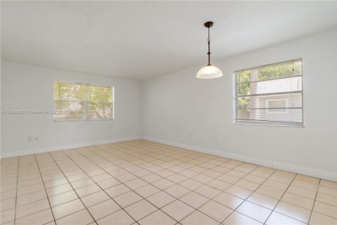 Copropriété à louer à Palmetto Bay, Floride: 2 chambres, 74.41 m2 № 1893365 - photo 5