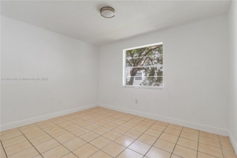 Copropriété à louer à Palmetto Bay, Floride: 2 chambres, 74.41 m2 № 1893365 - photo 6