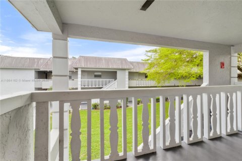 Copropriété à louer à Palmetto Bay, Floride: 2 chambres, 74.41 m2 № 1893365 - photo 10