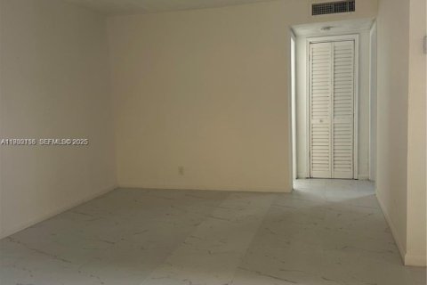 Condominio en venta en Hollywood, Florida, 1 dormitorio, 50.17 m2 № 2076898 - foto 6