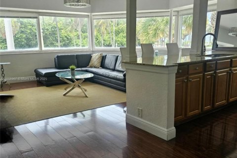 Apartamento en alquiler en Fort Lauderdale, Florida, 2 dormitorios № 1888014 - foto 6