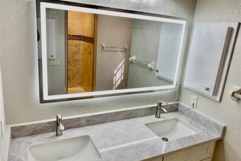 Villa ou maison à louer à North Port, Floride: 3 chambres, 144.09 m2 № 2415061 - photo 23