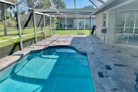 Villa ou maison à louer à North Port, Floride: 3 chambres, 144.09 m2 № 2415061 - photo 14