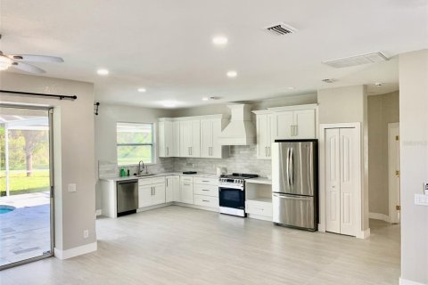 Villa ou maison à louer à North Port, Floride: 3 chambres, 144.09 m2 № 2415061 - photo 7