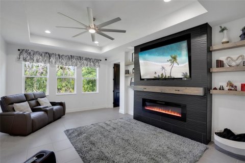 House in Parrish, Florida 4 bedrooms, 204.11 sq.m. № 1635967 - photo 9