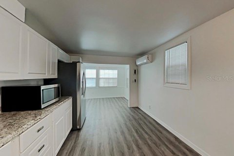 Casa en alquiler en Daytona Beach, Florida, 4 dormitorios, 130.06 m2 № 1648384 - foto 3