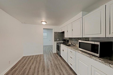 Casa en alquiler en Daytona Beach, Florida, 4 dormitorios, 130.06 m2 № 1648384 - foto 2