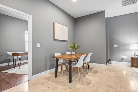 Adosado en alquiler en Tampa, Florida, 2 dormitorios, 132.85 m2 № 1917502 - foto 15