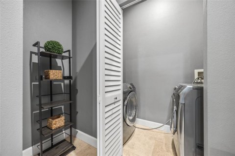 Adosado en alquiler en Tampa, Florida, 2 dormitorios, 132.85 m2 № 1917502 - foto 16