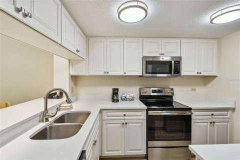 Condominio en venta en Palm Harbor, Florida, 1 dormitorio, 76.64 m2 № 1690998 - foto 15