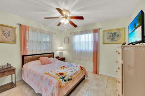 House in Palm Harbor, Florida 2 bedrooms, 114.27 sq.m. № 2200182 - photo 22