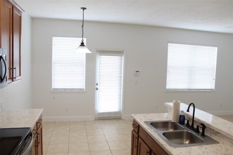 Townhouse in Orlando, Florida 3 bedrooms, 208.84 sq.m. № 1900666 - photo 7