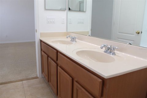 Townhouse in Orlando, Florida 3 bedrooms, 208.84 sq.m. № 1900666 - photo 5