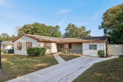 Casa en venta en Deltona, Florida, 3 dormitorios, 107.86 m2 № 1521794 - foto 2