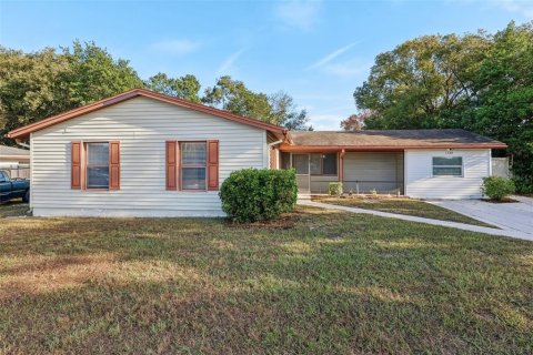 Casa en venta en Deltona, Florida, 3 dormitorios, 107.86 m2 № 1521794 - foto 1