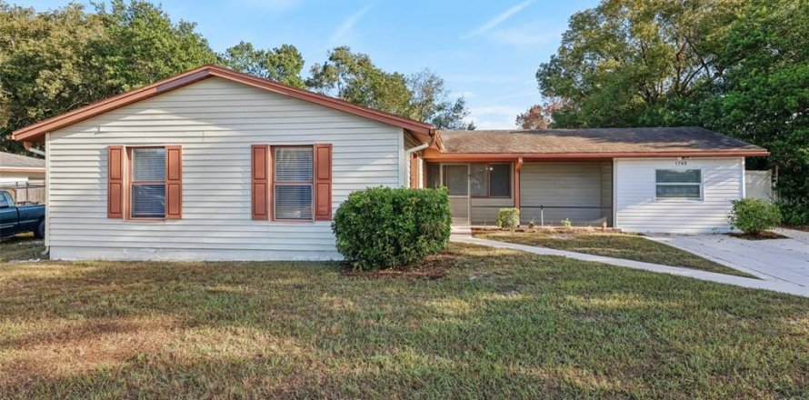 Casa en Deltona, Florida 3 dormitorios, 107.86 m2 № 1521794