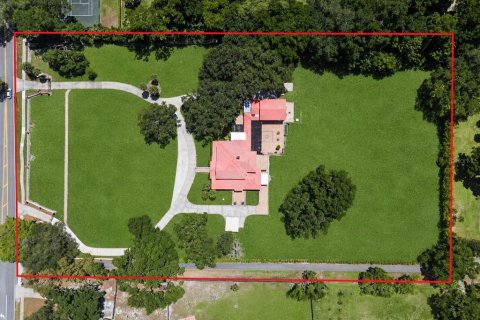 House in Longwood, Florida 8 bedrooms, 713.02 sq.m. № 2093643