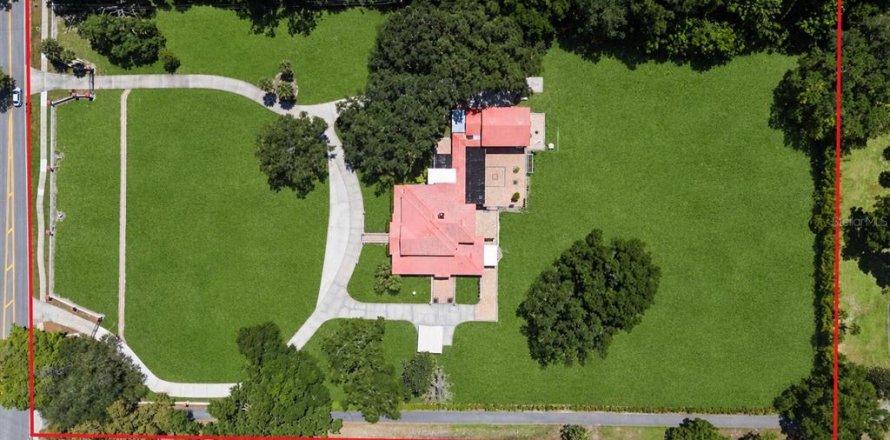 House in Longwood, Florida 8 bedrooms, 713.02 sq.m. № 2093643