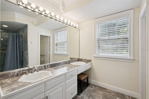 House in Longwood, Florida 8 bedrooms, 713.02 sq.m. № 2093643 - photo 21