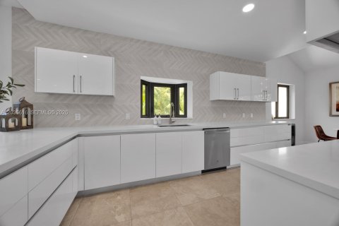 Купить таунхаус в Майами, Флорида 4 спальни, 346.06м2, № 2087016 - фото 12